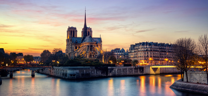 Notre-Dame et l'île de la Cité, berceau historique de Paris.